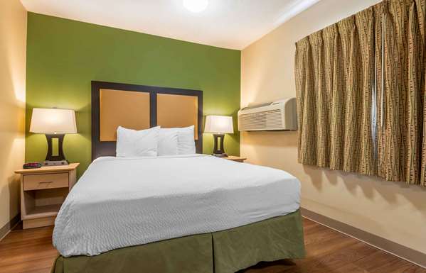  - Extended Stay America Suites Keystone Indianapolis - I-465, Exit 33