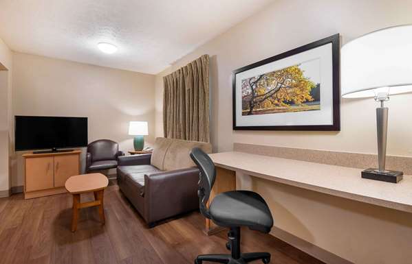  - Extended Stay America Suites Keystone Indianapolis - I-465, Exit 33