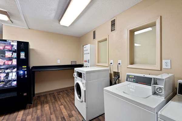 Amenities - Extended Stay America Suites Executive Park Charlotte - I-77, Exit 5
