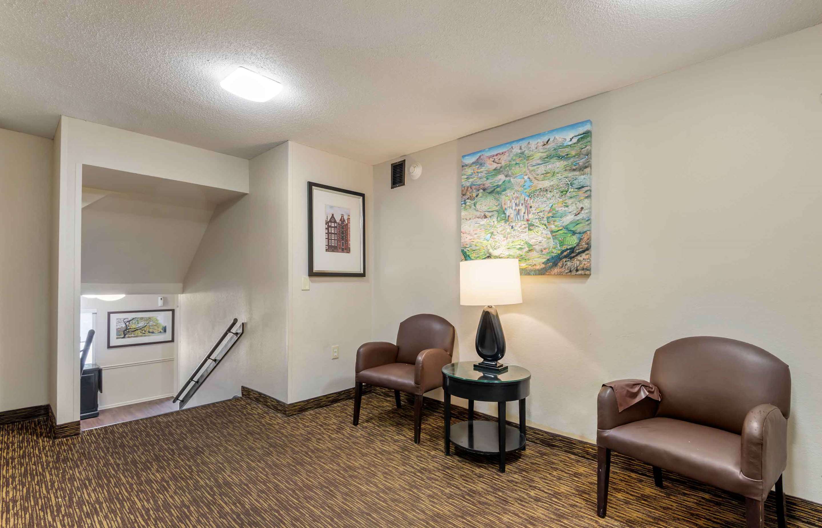 Lobby and Guest Check-in | Extended Stay America Suites - Charlotte - Tyvola Rd - Executive Park