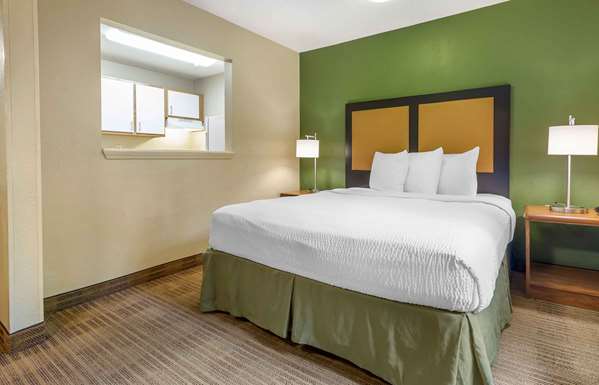  - Extended Stay America Suites Wendover Greensboro - I-40, Exit 214