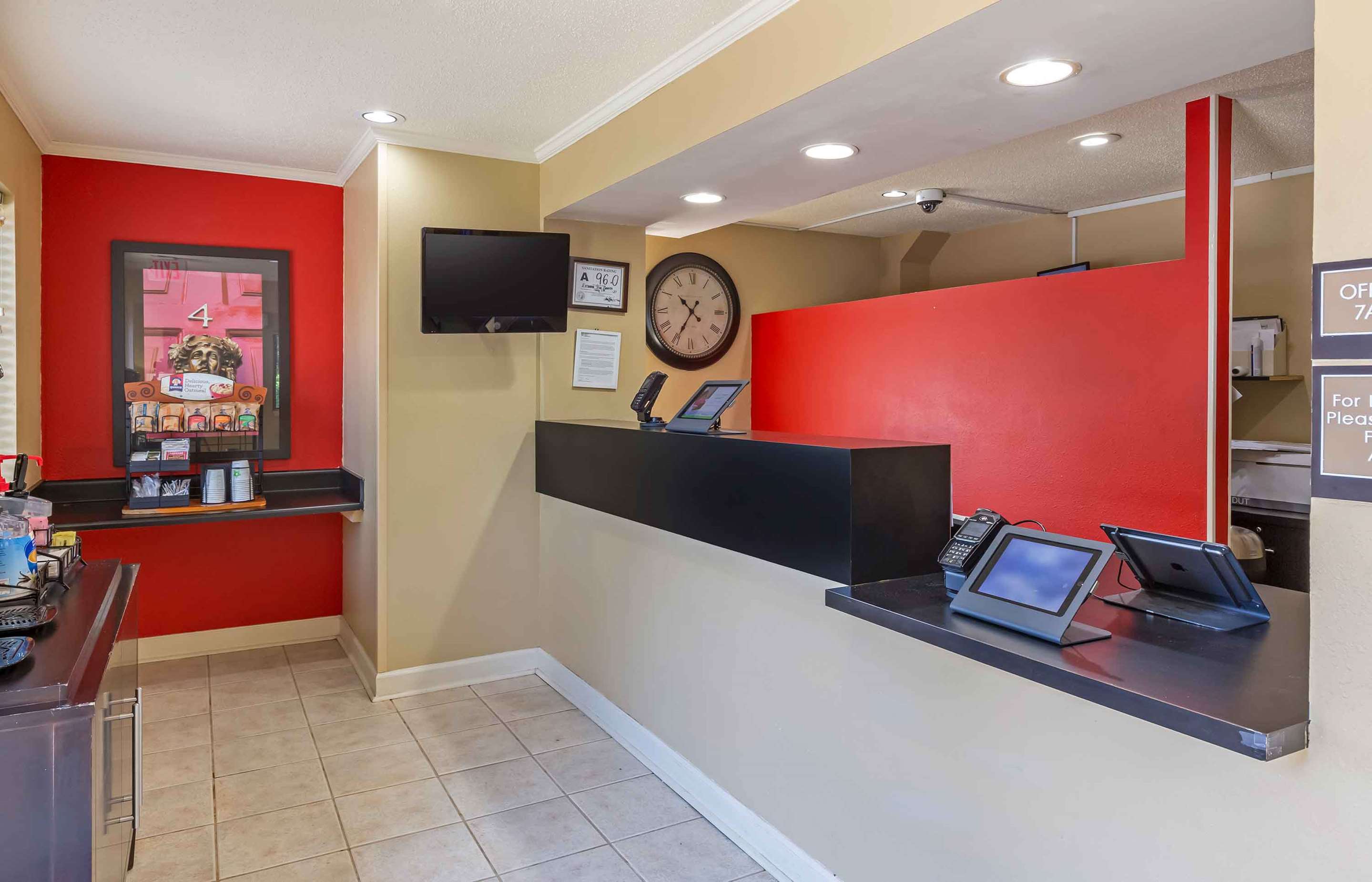 Lobby and Guest Check-in | Extended Stay America Suites - Greensboro - Wendover Ave