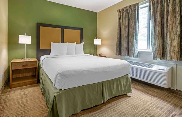  - Extended Stay America Suites Wendover Greensboro - I-40, Exit 214