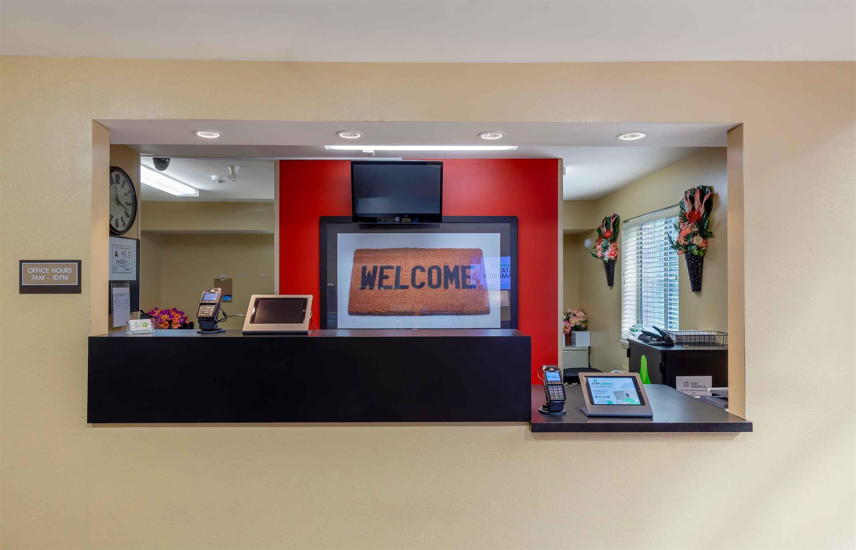 Lobby and Guest Check-in | Extended Stay America Suites North Raleigh Wake Towne Dr
