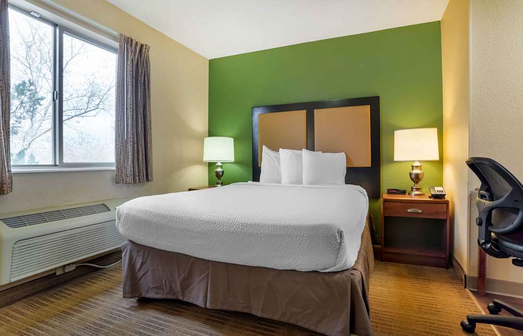 EXTENDED STAY AMERICA SUITES-guestroom-Guest Room,On-Site.jpg