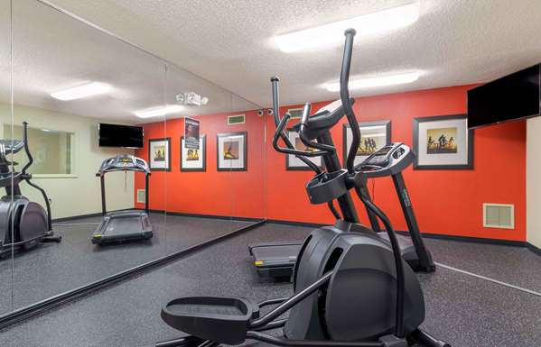 Fitness/ Exercise Room - Extended Stay America Suites Midtown Tulsa - I-44, Exit 231