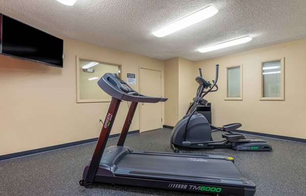 Fitness/ Exercise Room - Extended Stay America Suites Midtown Tulsa - I-44, Exit 231