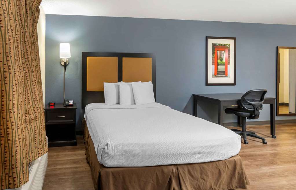 EXTENDED STAY AMERICA SELECT-guestroom-Guest Room,On-Site.jpg