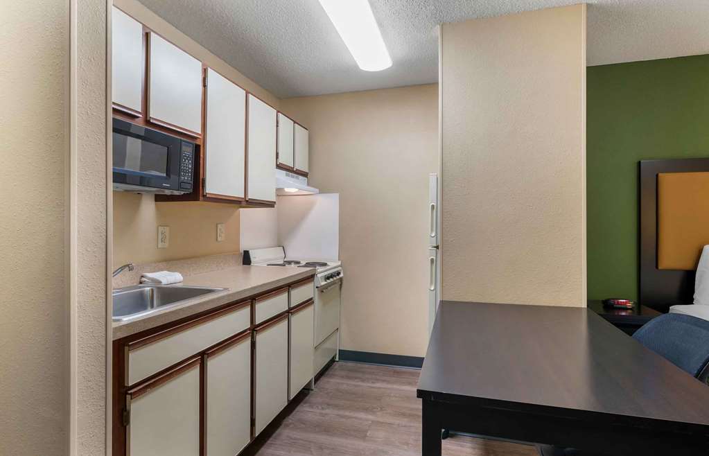EXTENDED STAY AMERICA SELECT-guestroom-Guest Room,Kitchen/Kitchenette,On-Site.jpg