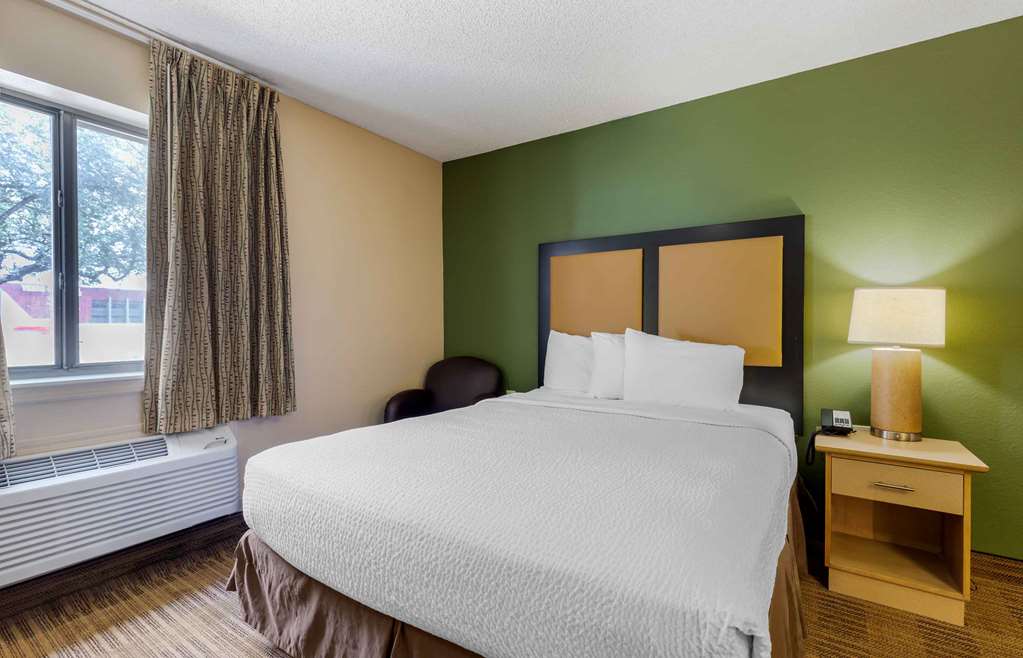 EXTENDED STAY AMERICA SELECT-guestroom-Guest Room,On-Site.jpg