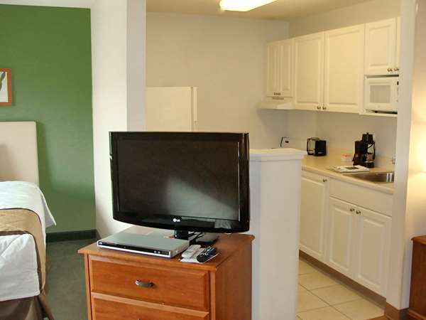  - Extended Stay America Suites Newport News - I-64, Exit 255