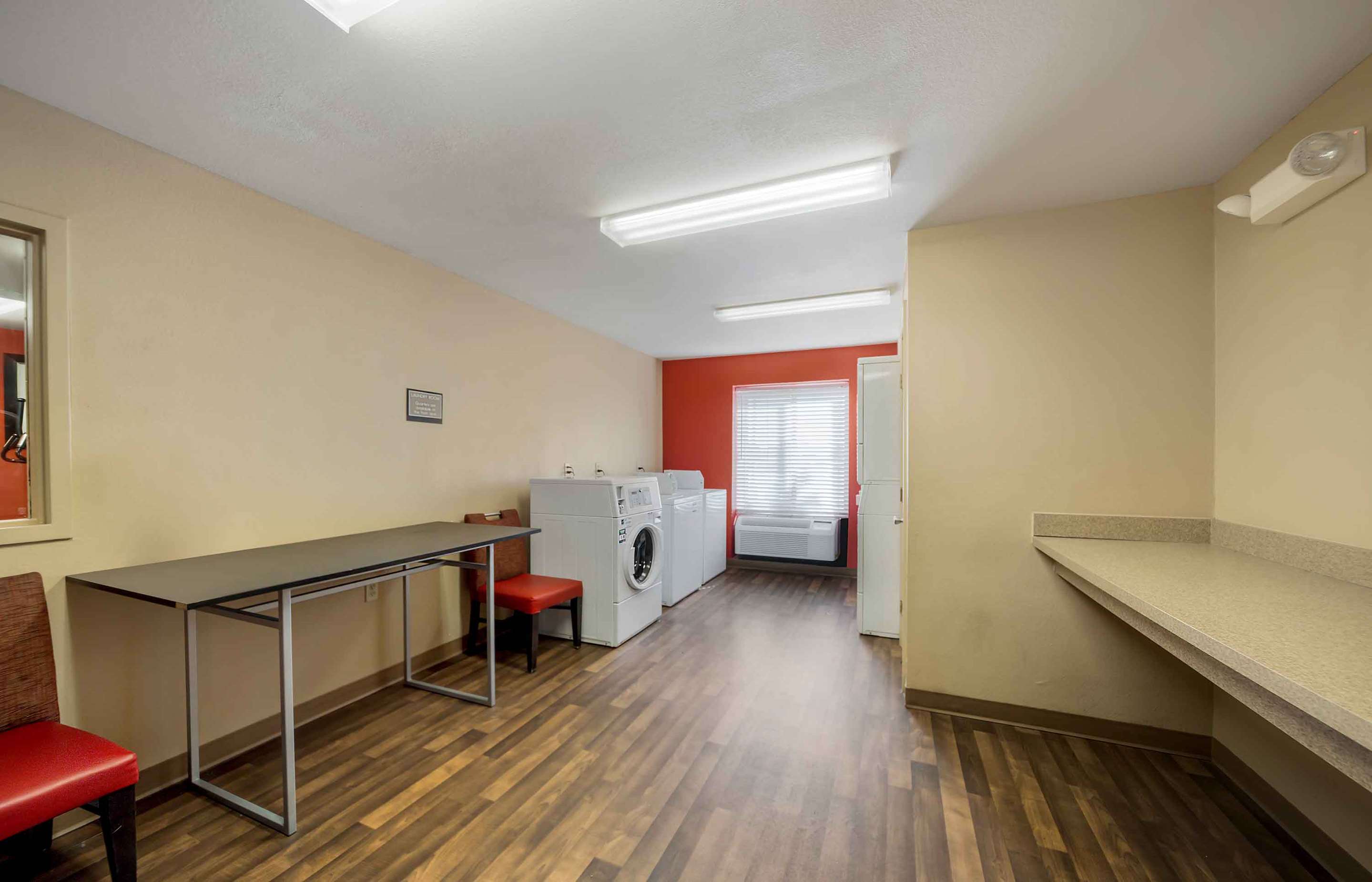 On-Premise Guest Laundry | Extended Stay America Suites Oklahoma City Northwest