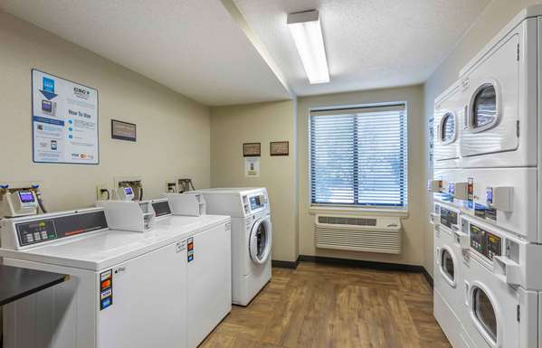  - Extended Stay America Suites Middleburg Heights - I-71, Exit 235