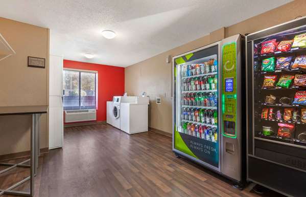  - Extended Stay America Suites State Street Rockford - I-39 & I-90, Exit 15