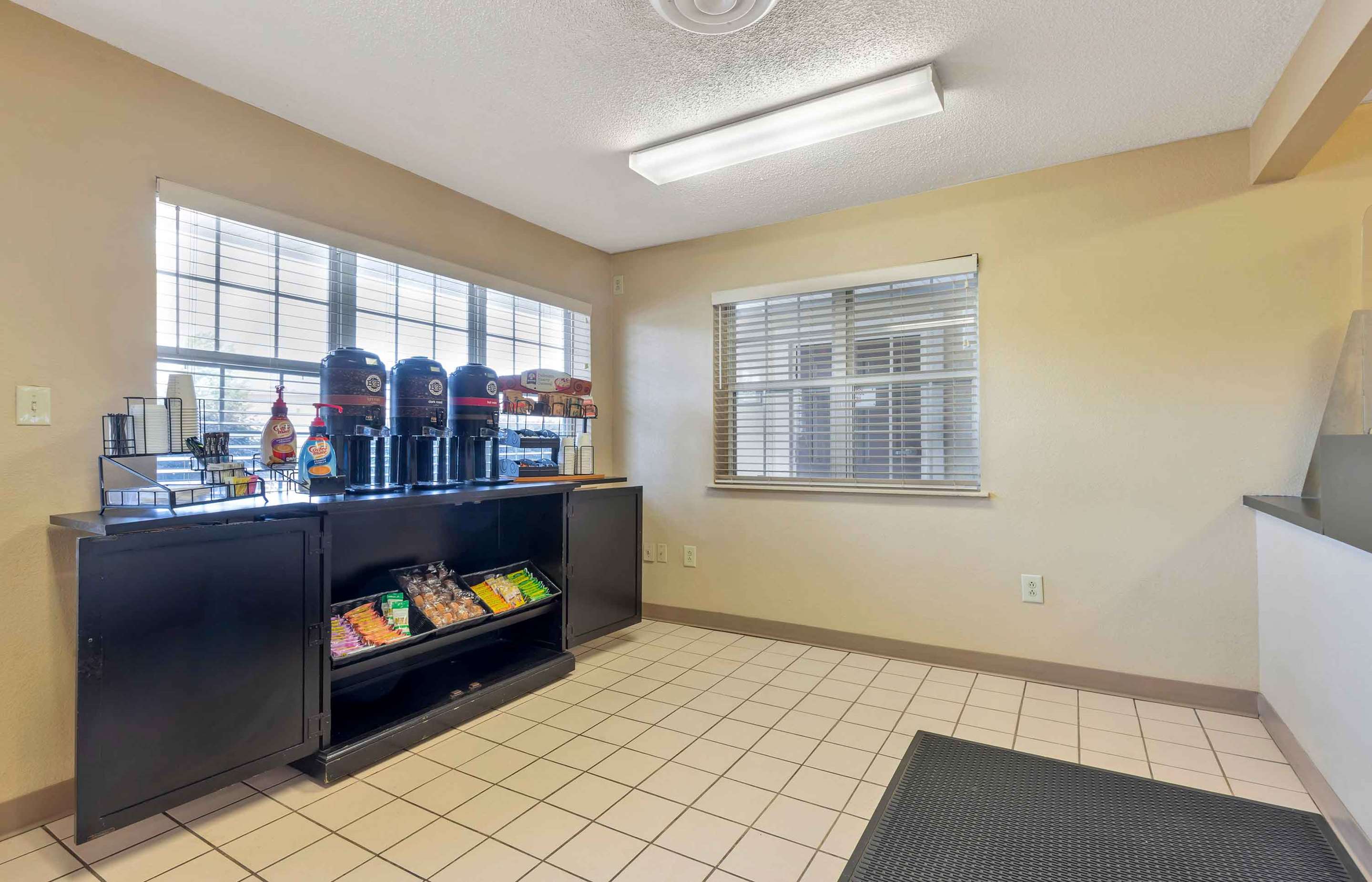 Lobby and Guest Check-in | Extended Stay America Suites - Columbia - Ft Jackson