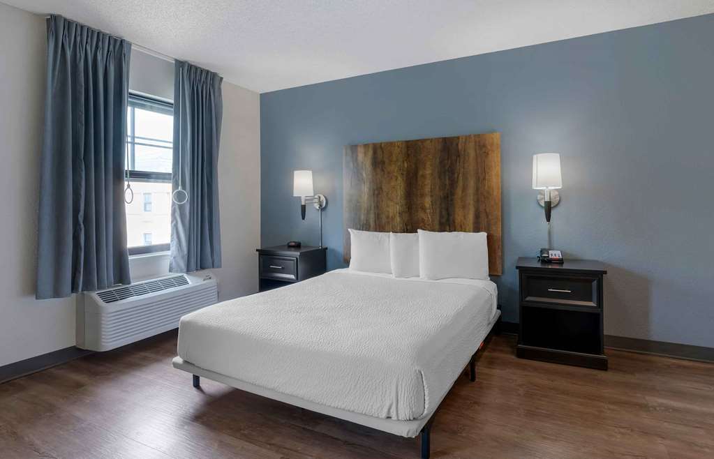EXTENDED STAY AMERICA SUITES-guestroom-Guest Room,On-Site.jpg