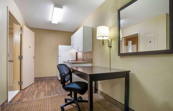  - Extended Stay America Suites Mobile - I-65, Exit 5A