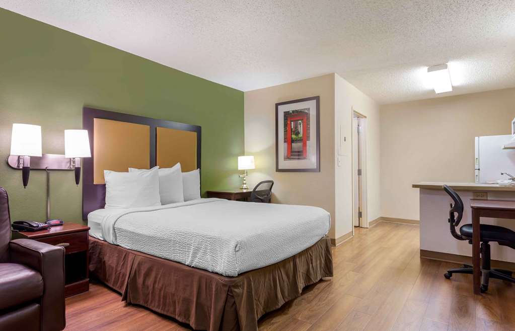 EXTENDED STAY AMERICA SELECT-guestroom-Guest Room,On-Site.jpg