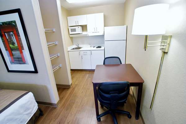  - Extended Stay America Suites Columbia
