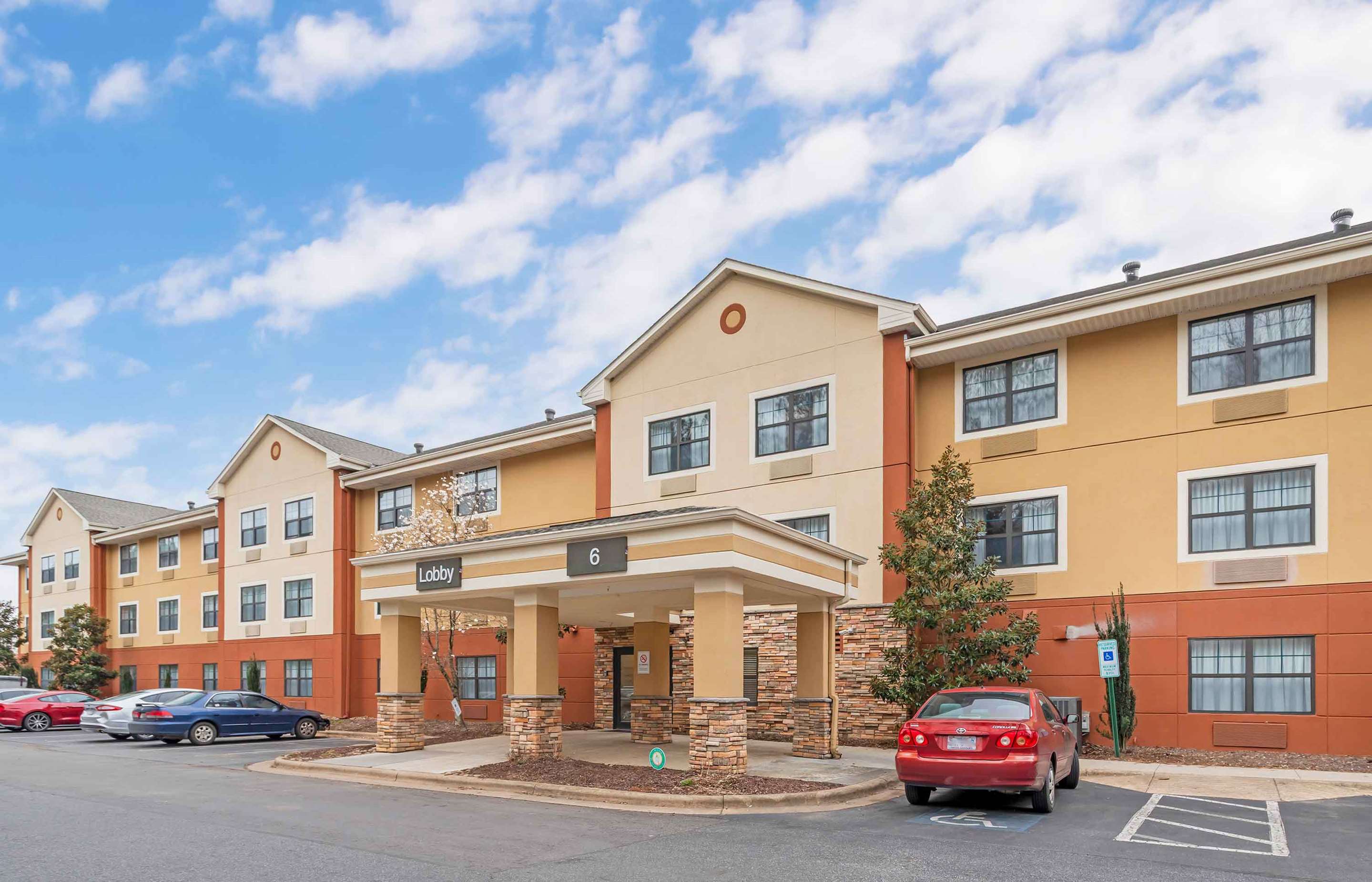 Exterior | Extended Stay America Suites Asheville Tunnel Rd