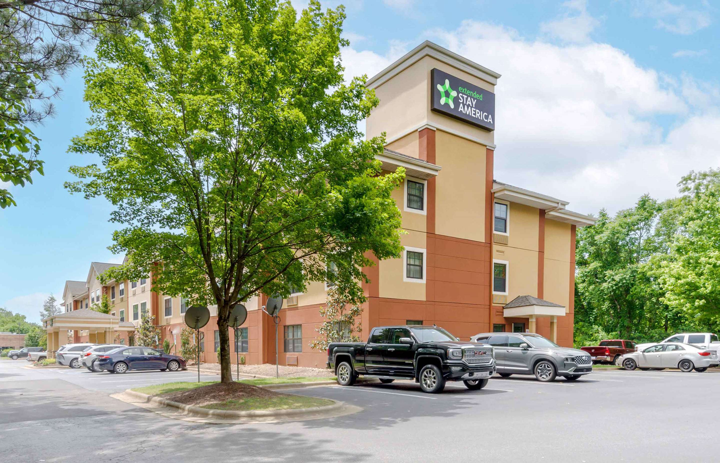 Exterior | Extended Stay America Suites Asheville Tunnel Rd