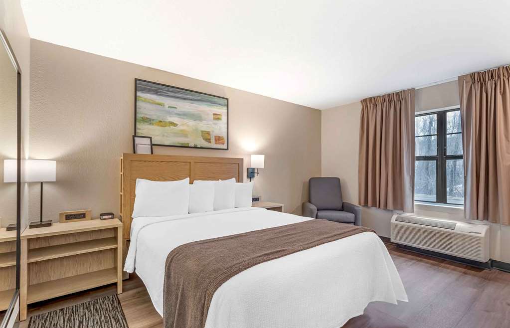 EXTENDED STAY AMERICA SUITES-guestroom-Guest Room,On-Site.jpg