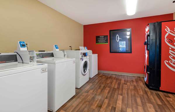  - Extended Stay America Suites Roanoke - I-581, Exit 3W