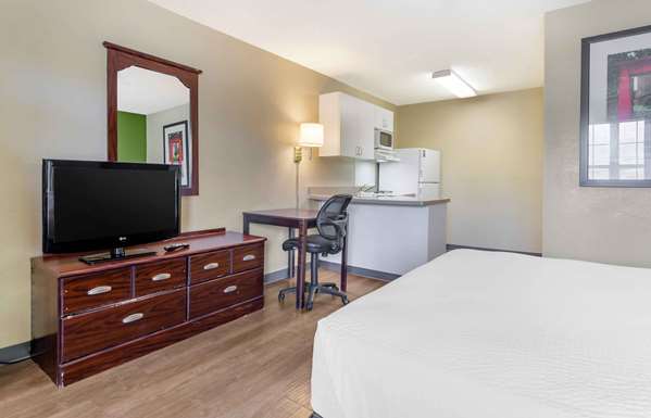  - Extended Stay America Suites Roanoke - I-581, Exit 3W