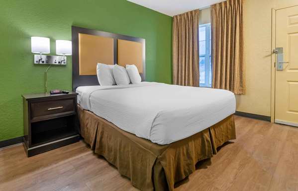  - Extended Stay America Suites Roanoke - I-581, Exit 3W