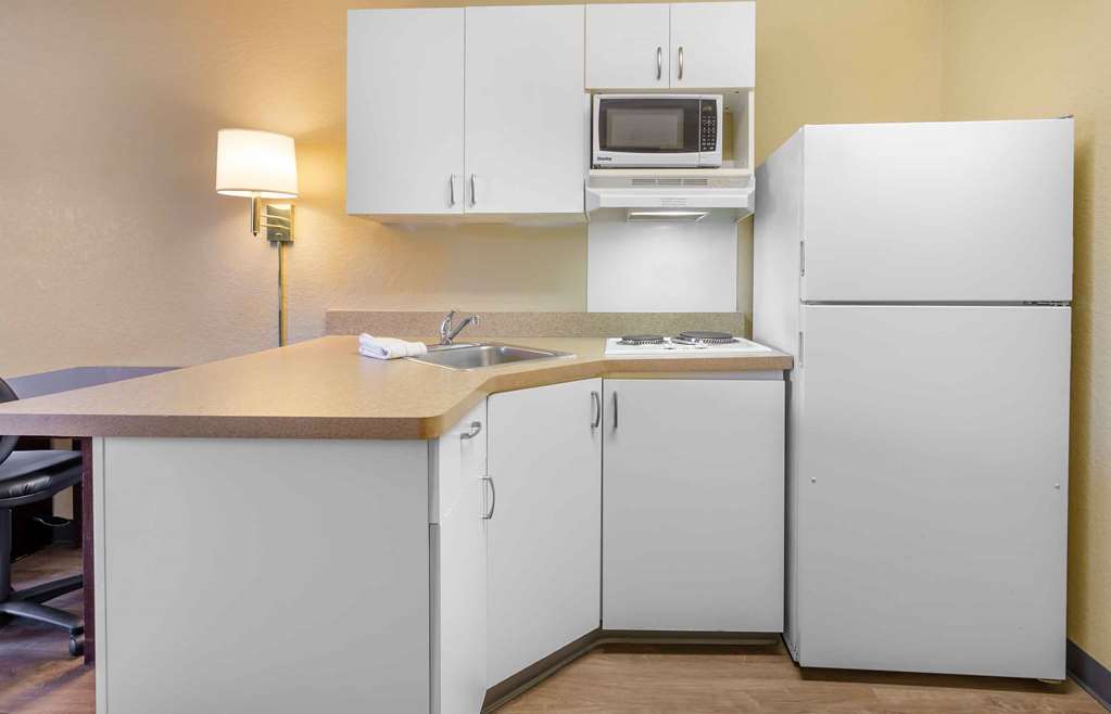 EXTENDED STAY AMERICA SELECT-guestroom-Guest Room,Kitchen/Kitchenette,On-Site.jpg