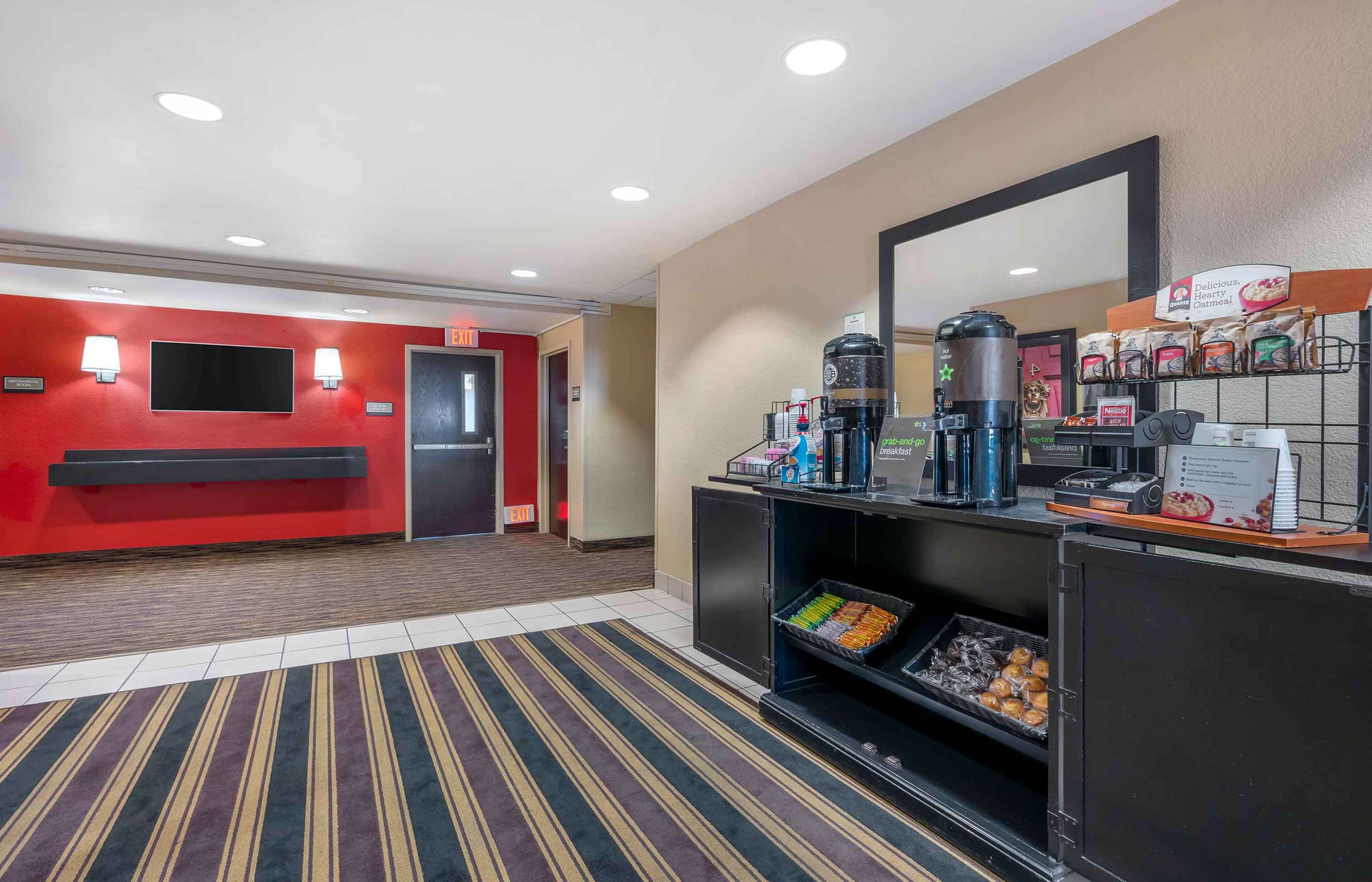 Lobby and Guest Check-in