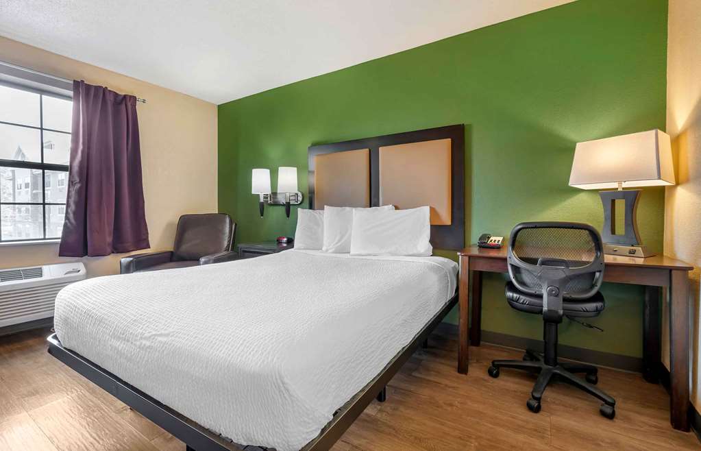 EXTENDED STAY AMERICA SUITES-guestroom-Guest Room,On-Site.jpg