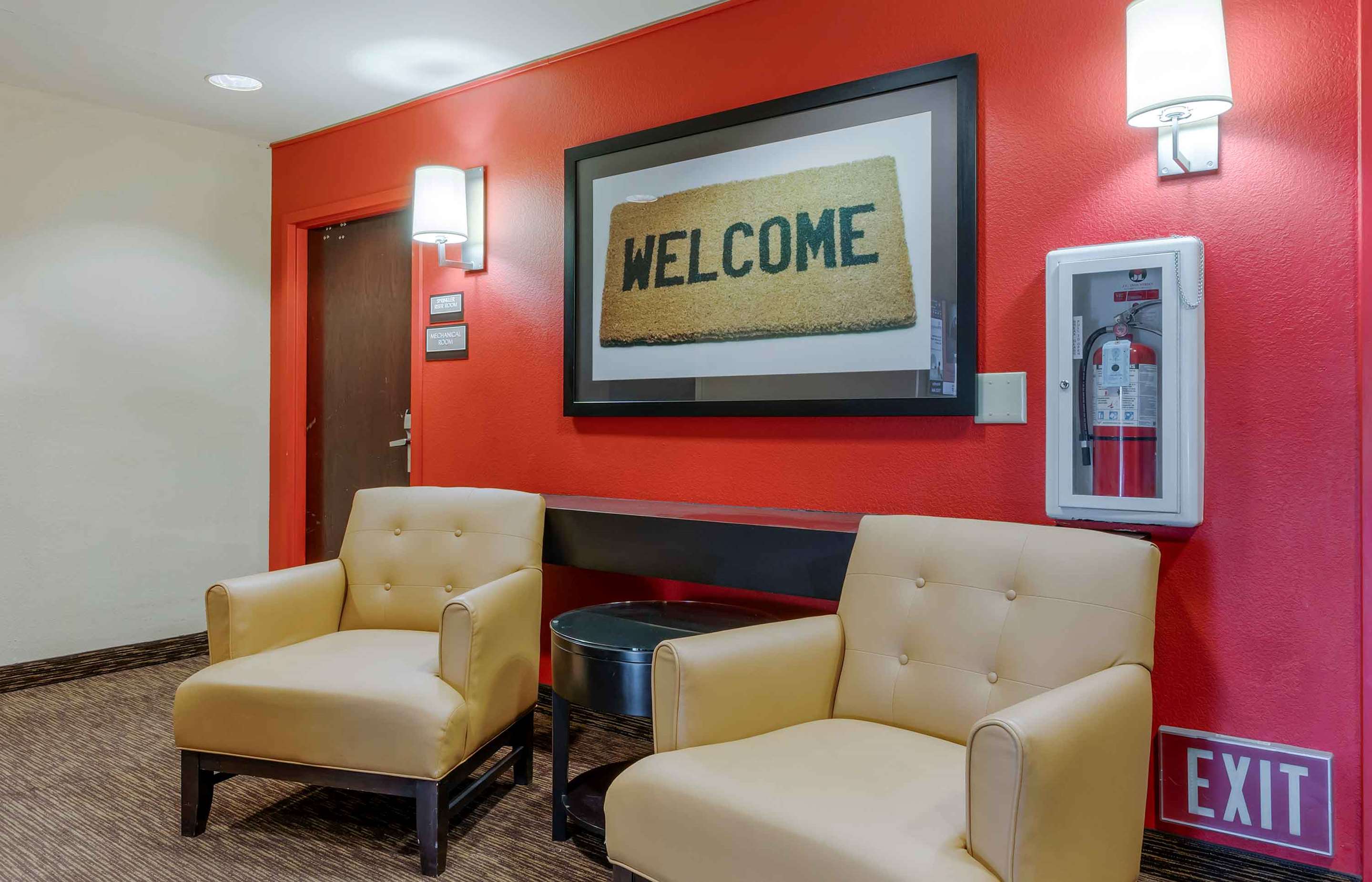 Lobby and Guest Check-in | Extended Stay America Suites Pleasant Hill Buskirk Ave
