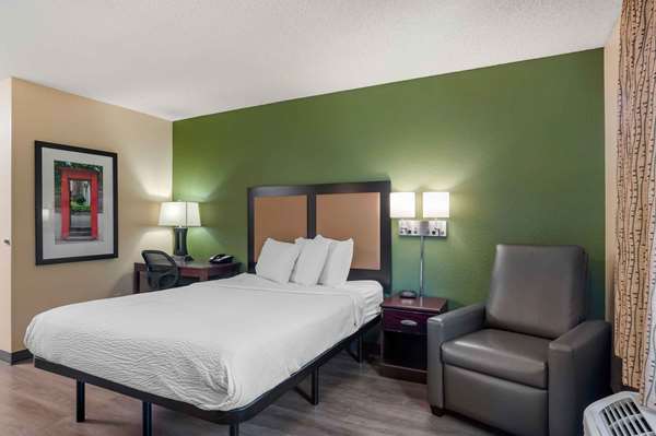  - Extended Stay America Suites Lake Forest