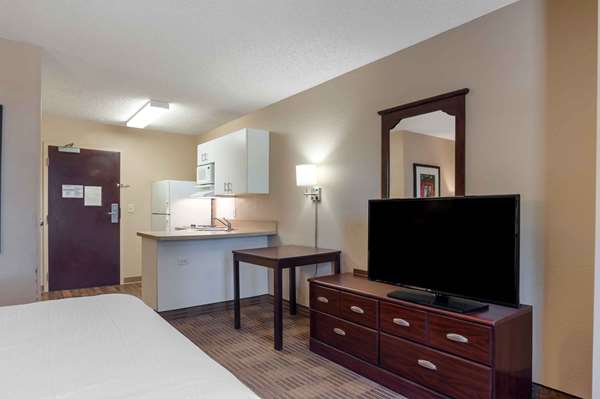  - Extended Stay America Suites Lake Forest