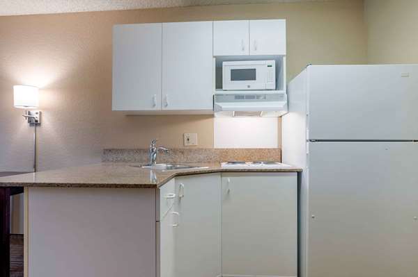  - Extended Stay America Suites Lake Forest