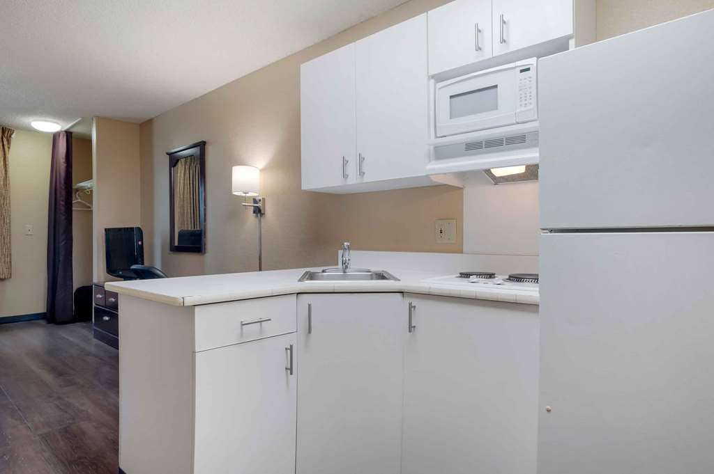 EXTENDED STAY AMERICA SUITES-guestroom-Guest Room,Guest Room Amenity,Kitchen/Kitchenette,On-Site.jpg