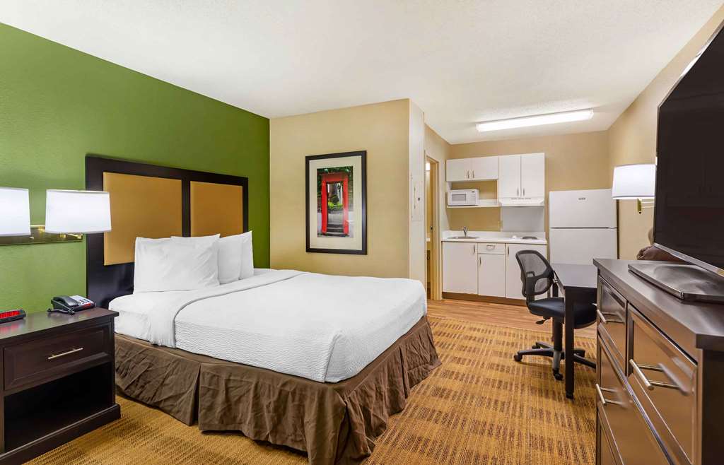 EXTENDED STAY AMERICA SUITES-guestroom-Guest Room,On-Site.jpg