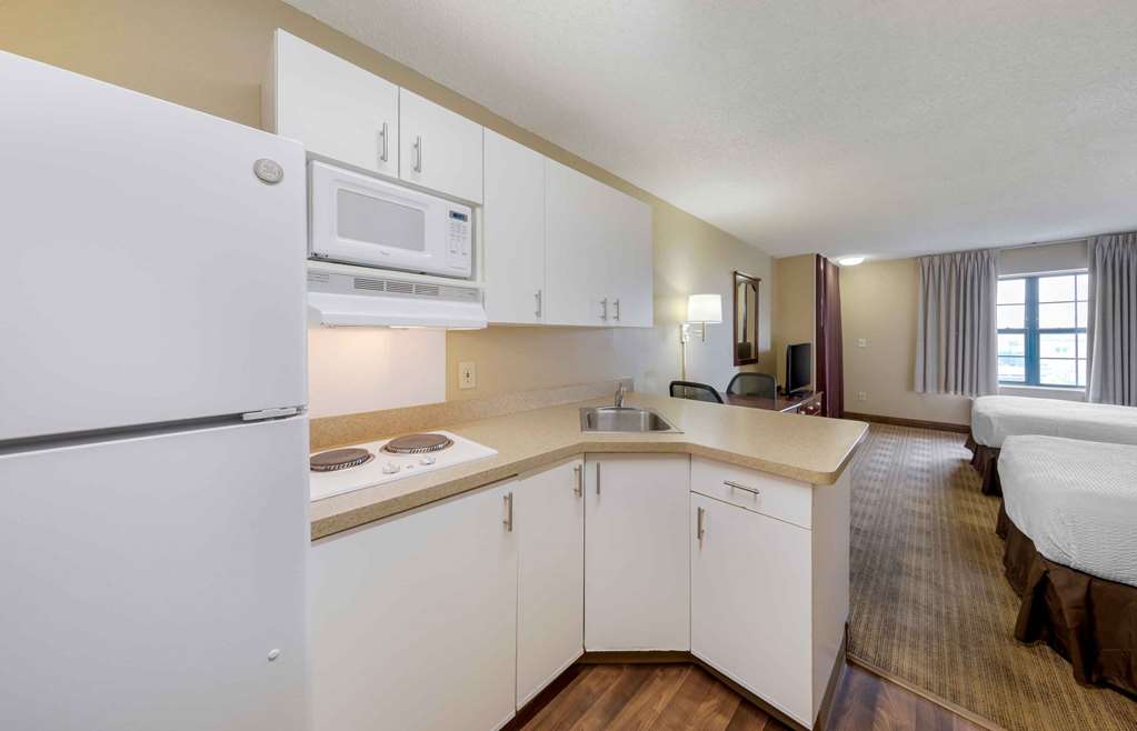 EXTENDED STAY AMERICA SUITES-guestroom-Guest Room,Kitchen/Kitchenette,On-Site.jpg