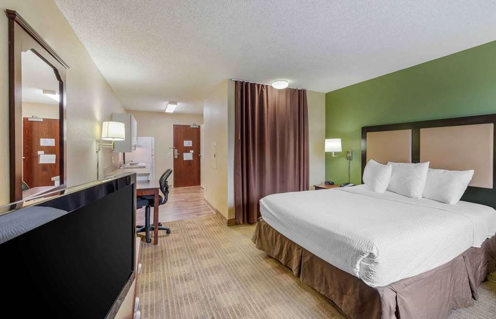 EXTENDED STAY AMERICA SUITES-guestroom-Guest Room,On-Site.jpg