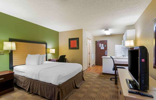  - Extended Stay America Suites Overland Park