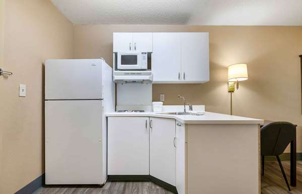  - Extended Stay America Suites Overland Park