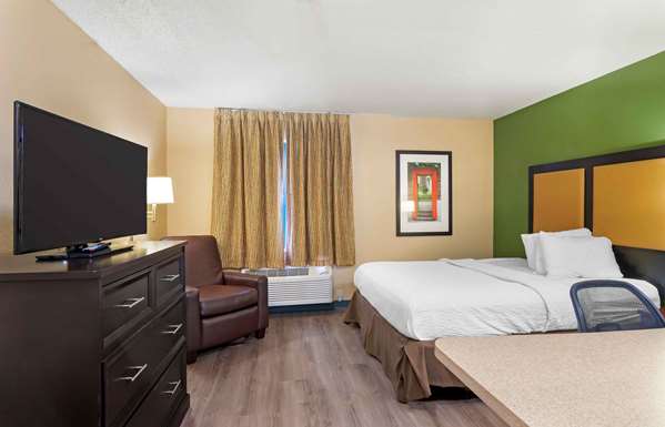  - Extended Stay America Suites Airport Kansas City