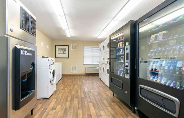  - Extended Stay America Suites Airport Kansas City