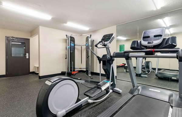 Fitness/ Exercise Room - Extended Stay America Suites Airport Kansas City
