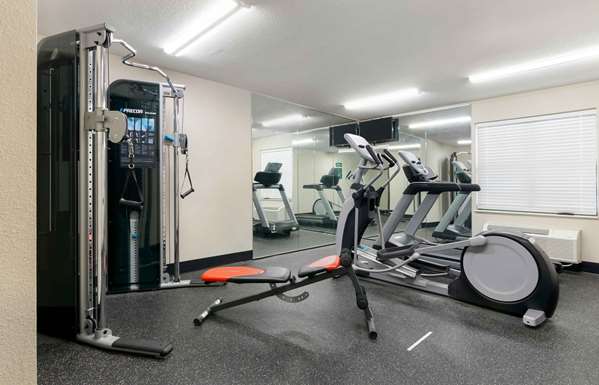 Fitness/ Exercise Room - Extended Stay America Suites Airport Kansas City