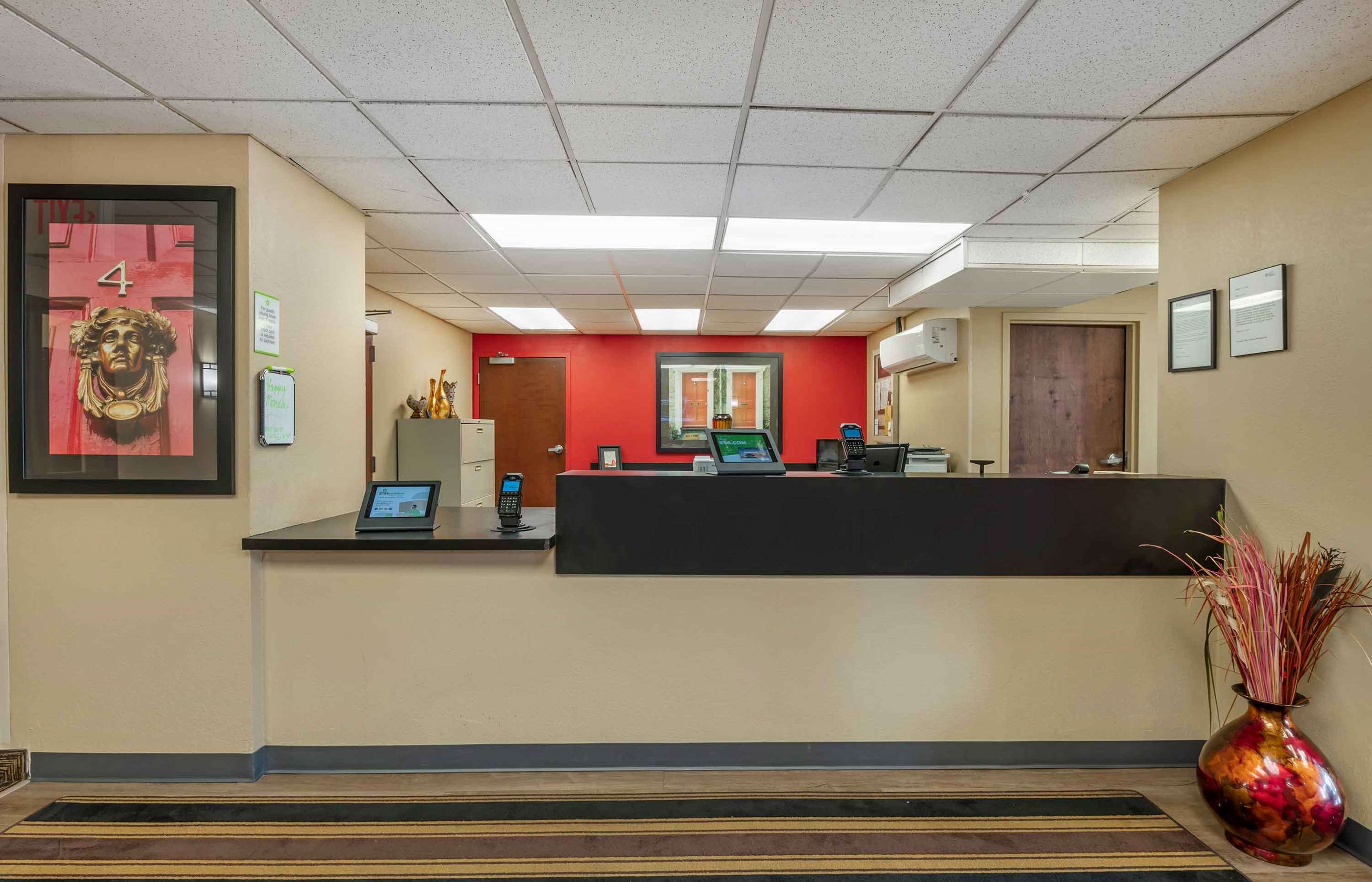 Lobby and Guest Check-in