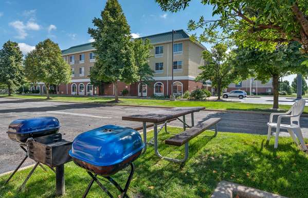  - Extended Stay America Suites Merrillville - I-65, Exit 253