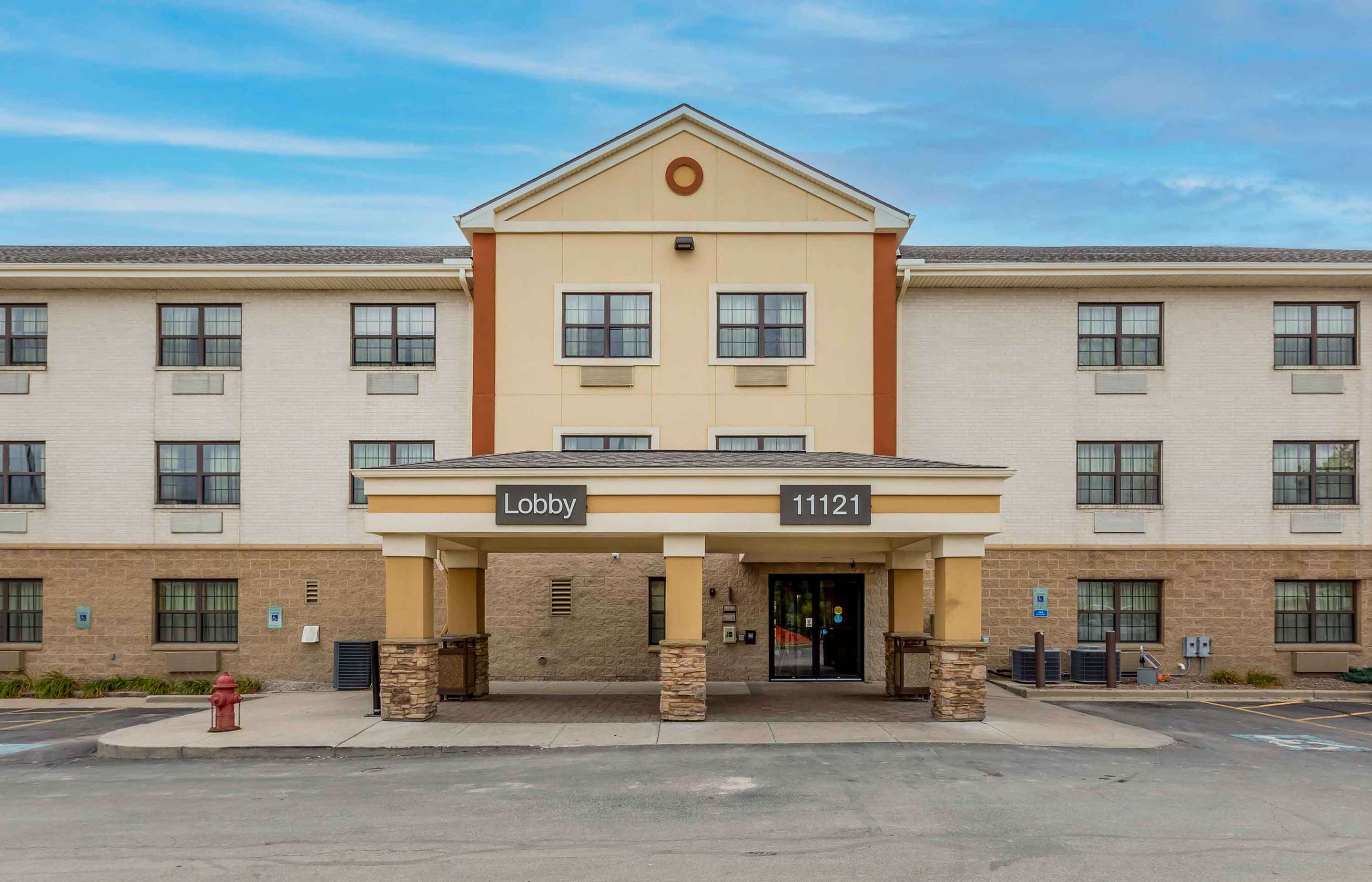 Exterior | Extended Stay America Suites Milwaukee Wauwatosa