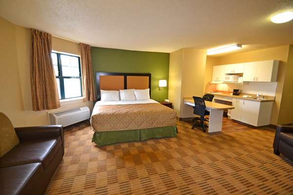  - Extended Stay America Suites Holland - I-475, Exit 8